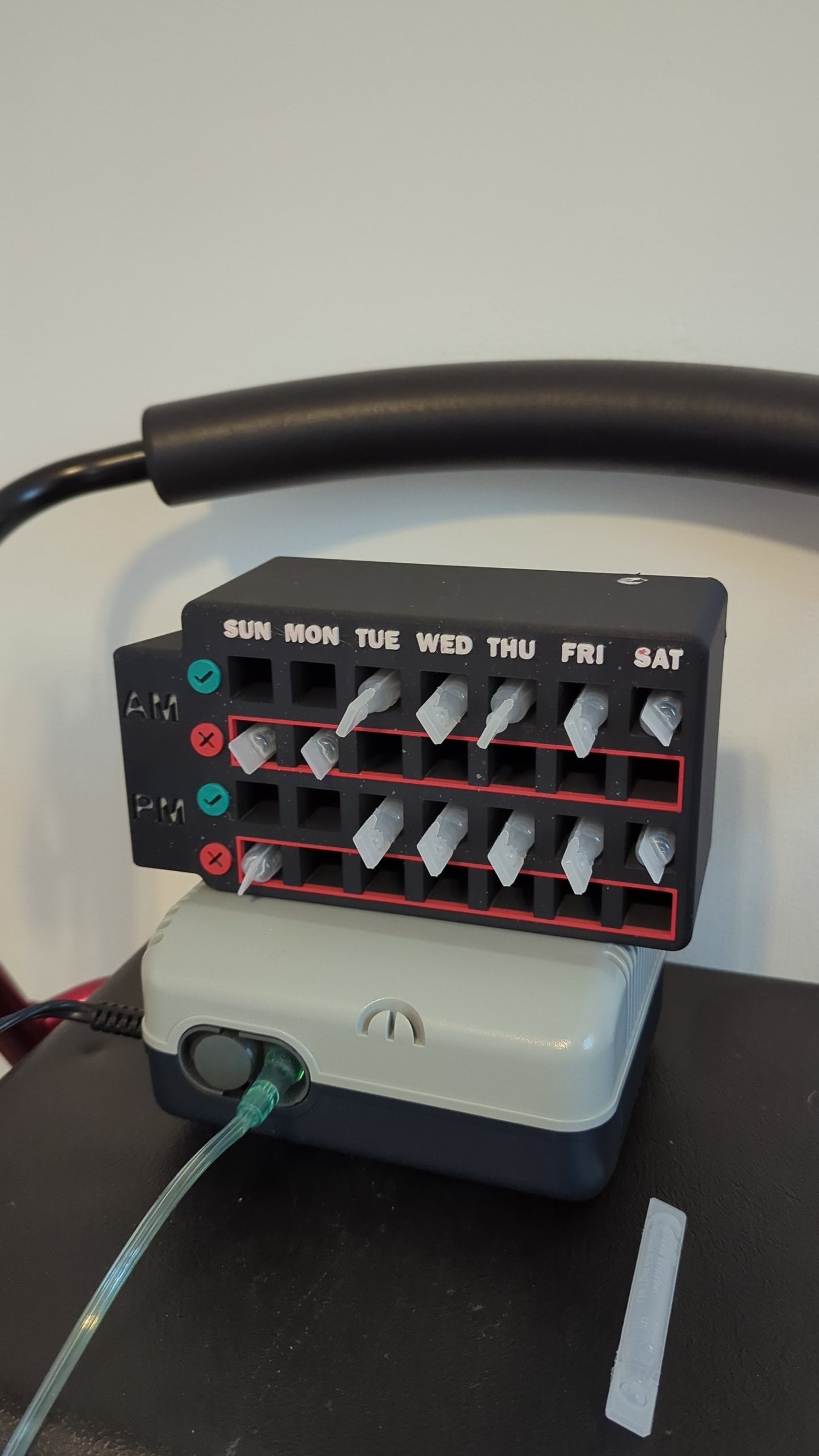 Medical Pod Organizer for Nebulizer – 7-Day AM/PM with Used/Unused Markers