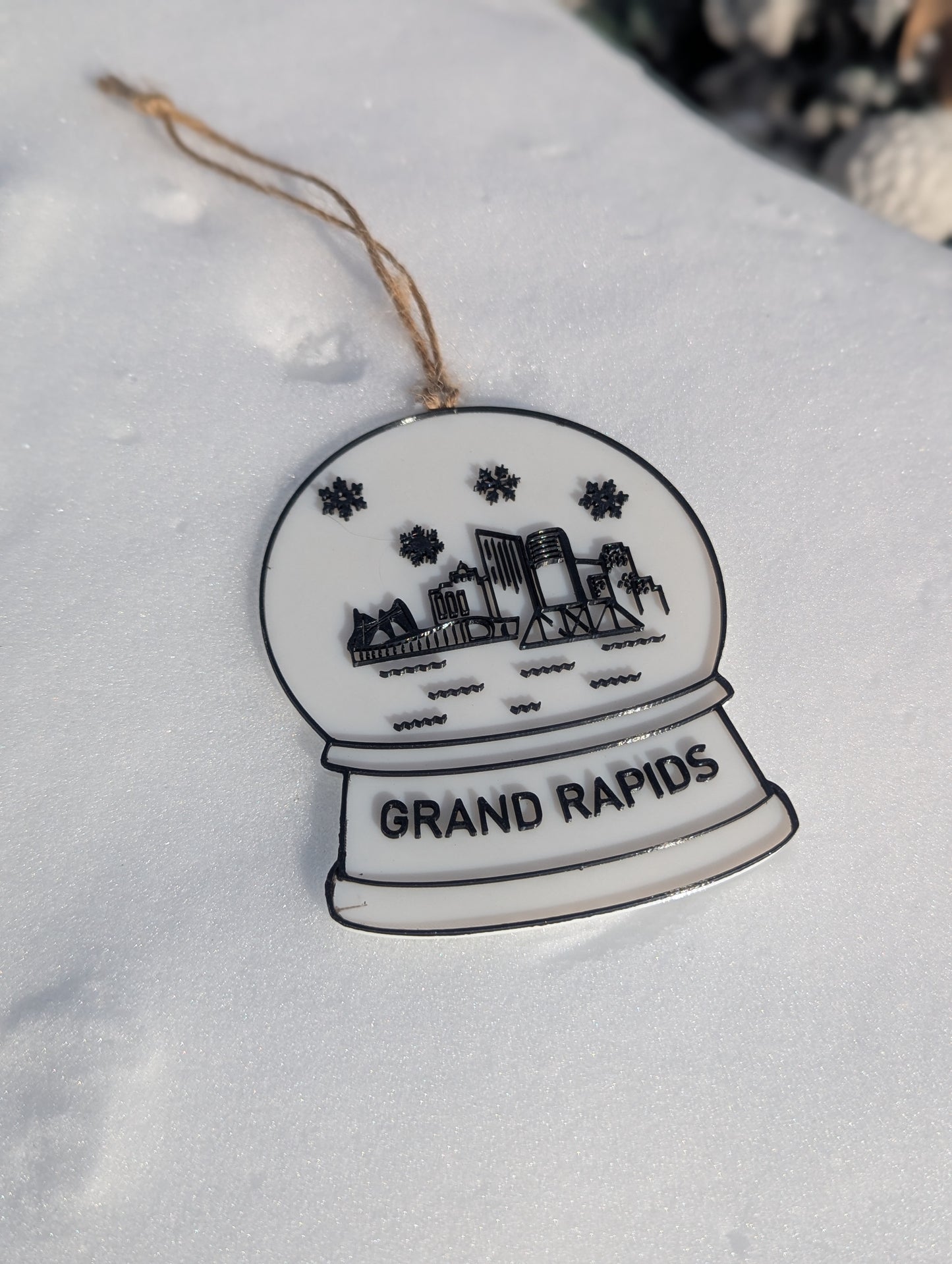 Grand Rapids Skyline Snow Globe Ornament – 3D Printed Keepsake